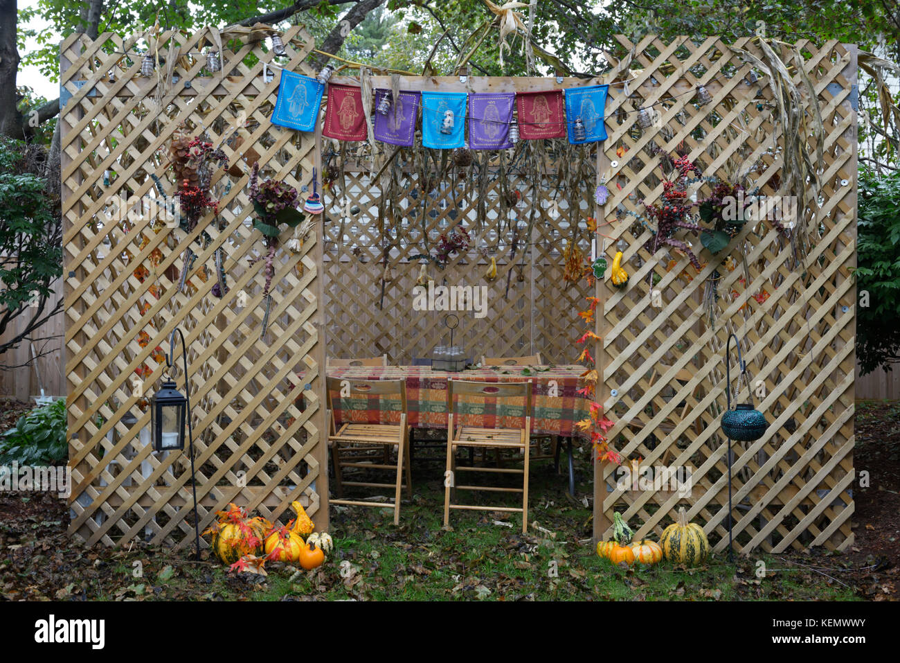 Jüdische Laubhütte, eine temporäre Struktur zur Sammlung im Herbst Bauernherbst Sukkot Stockfoto