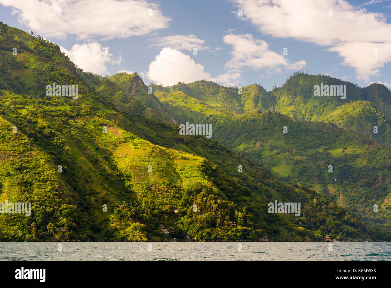 Landschaft des Atitlan Sees in Guatemala, Mittelamerika Stockfoto