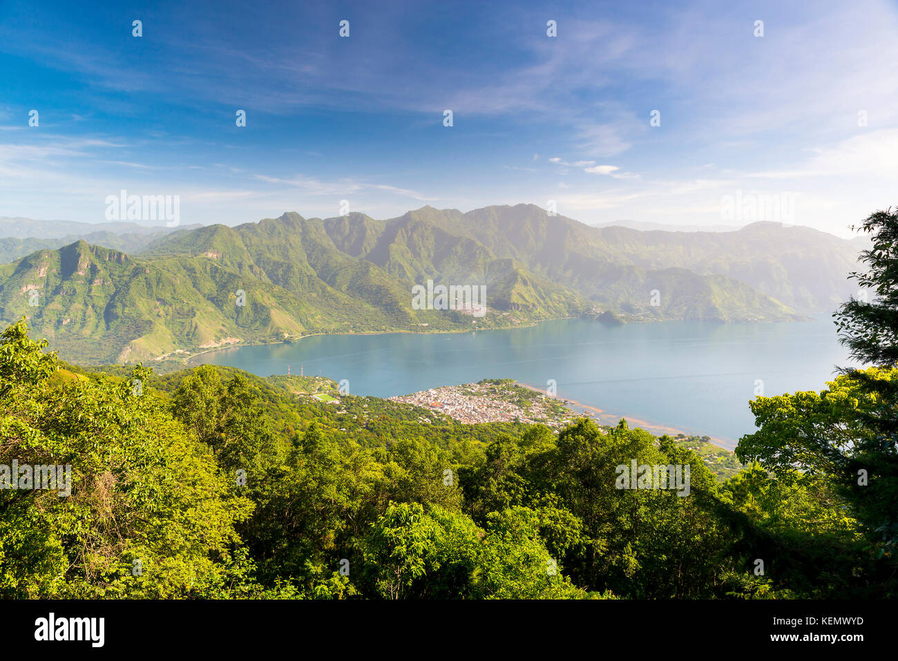 Atitlan See Landschaft in Guatemala, Mittelamerika Stockfoto