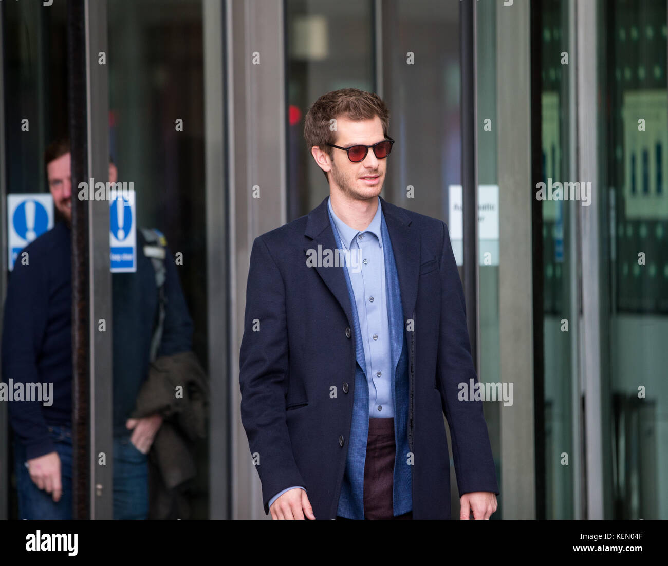 Britisch-amerikanische Schauspieler Andrew Garfield kommt an der BBC Portland Place Studios auf der Andrew Marr Show angezeigt werden Stockfoto