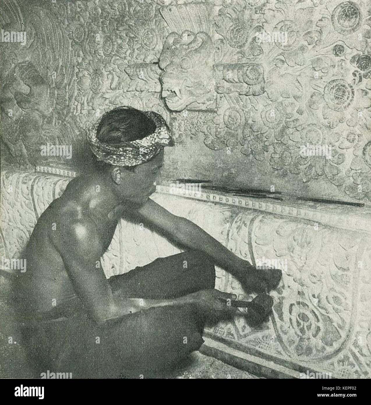 Balinesischen Bildhauer carving Tempel, Bali die Insel der Götter, p54 Stockfoto