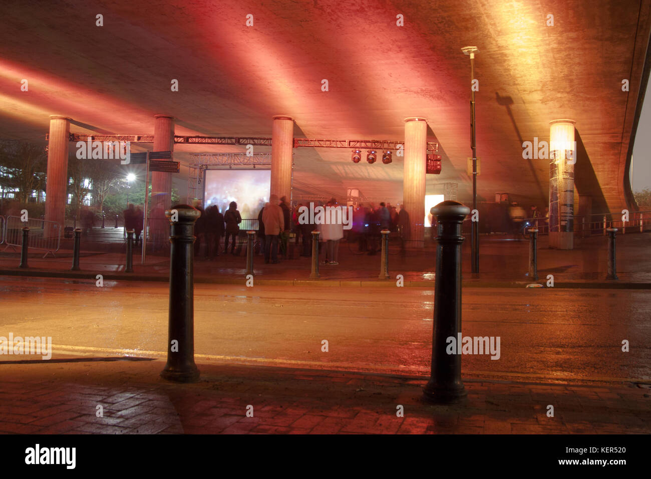 Kunst Installation für Hull City Kultur Januar 2017 Installation unter einem 63 Hommage an 80er Jahre Acid House Musik, Videos Stockfoto