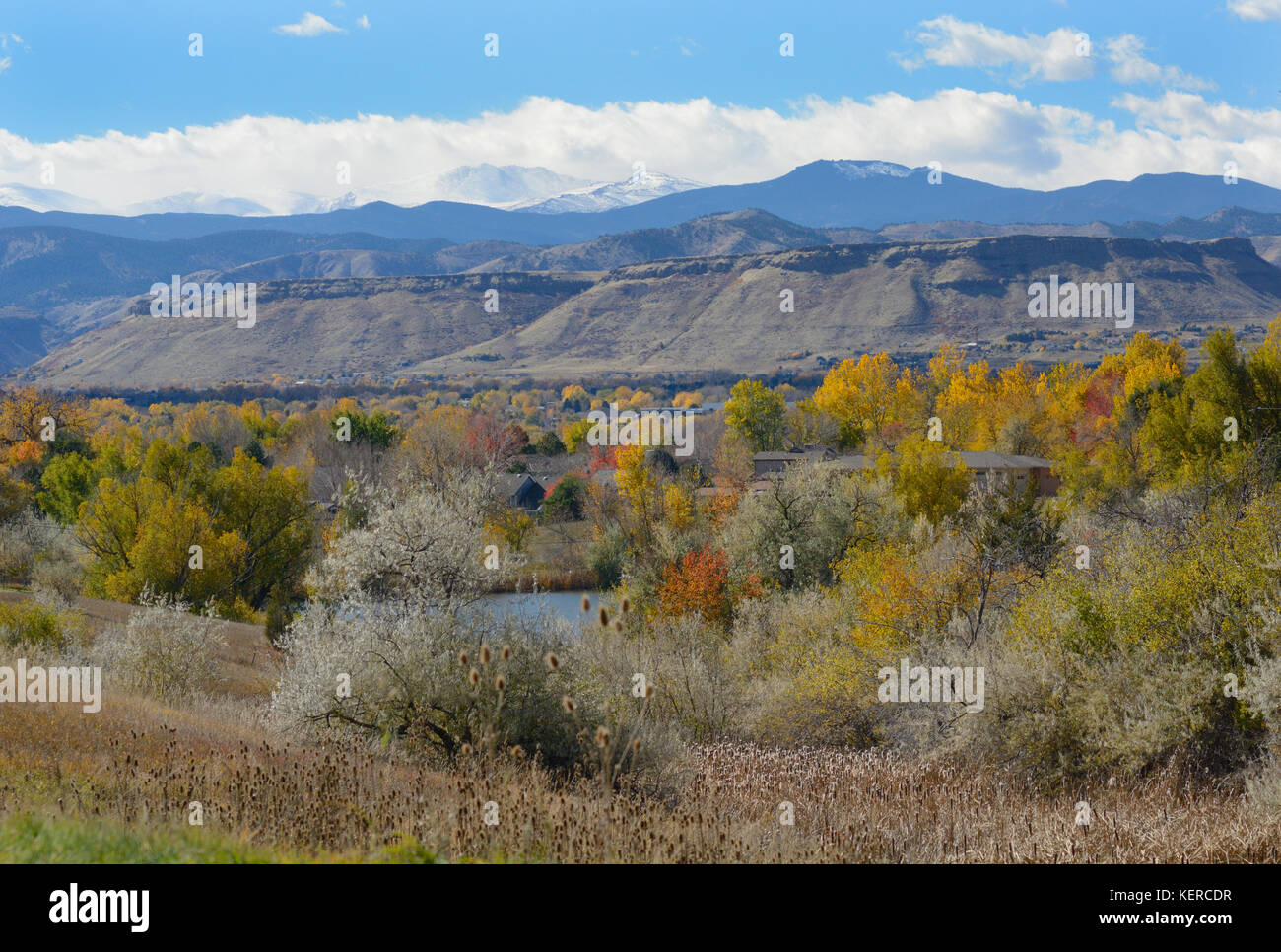 Front Range colorado Landschaft mit Blick auf die Rocky Mountains und Tafelberge Stockfoto