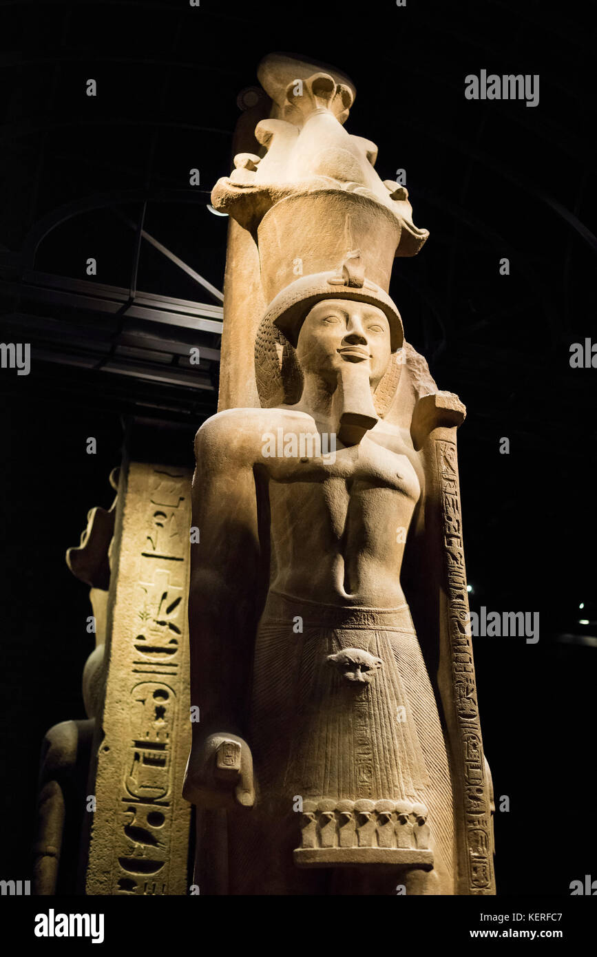 Turin. Italien. Portrait Statue der Ägyptischen Pharao Seti II trug den Atef Krone. Museo Egizio (Ägyptisches Museum) 19 XIX Dynastie Stockfoto