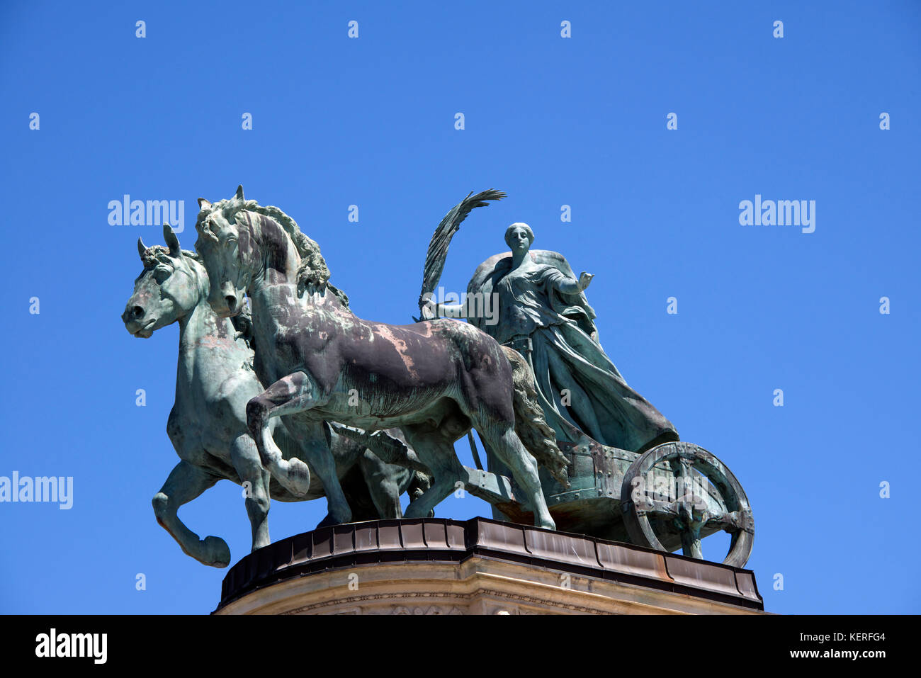 Pferde und Wagen Heroes Square Budapest Ungarn Stockfoto