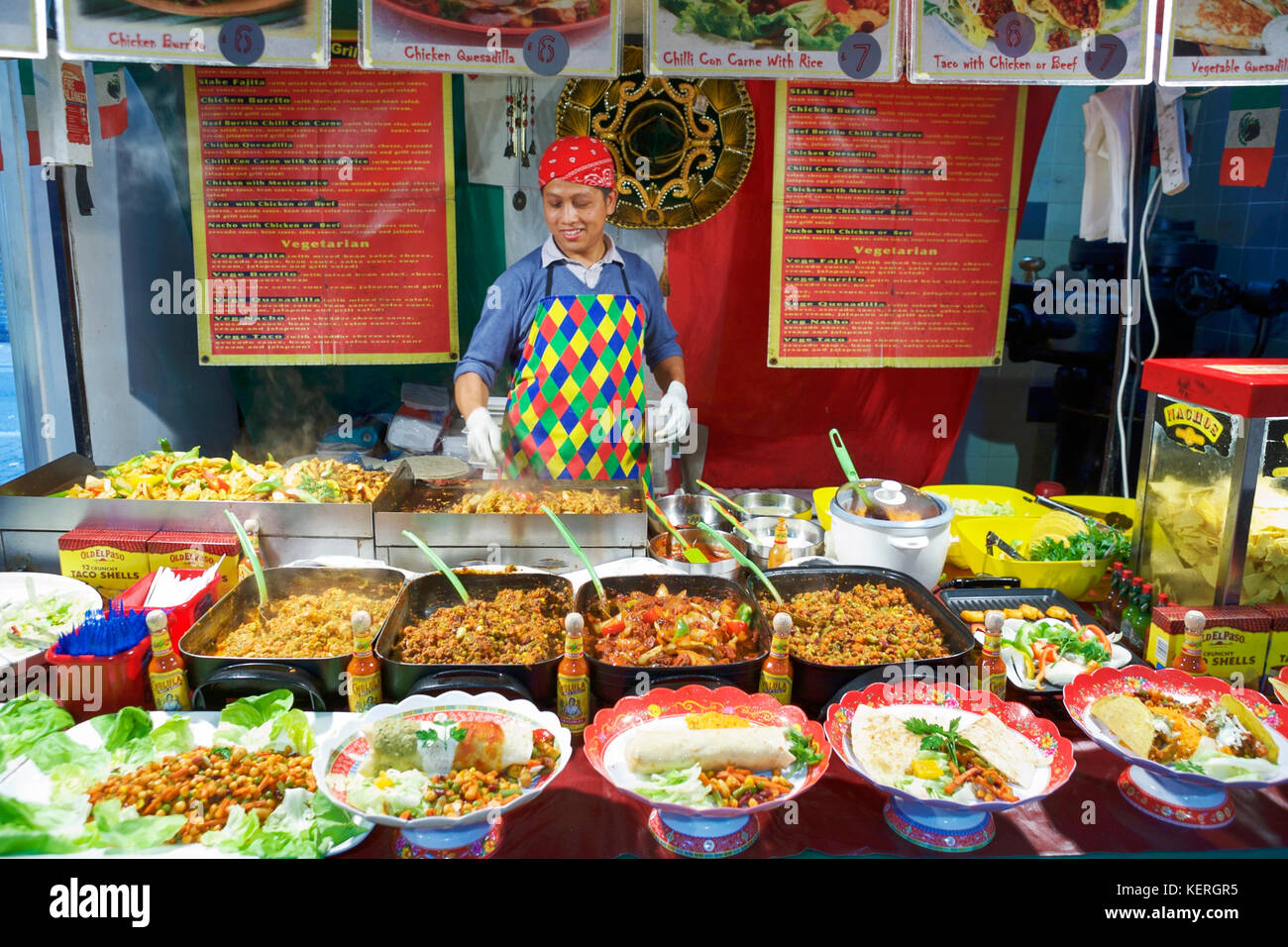 London Bricklane. Street Food Stall Vendor, der mexikanisches Essen verkauft. Street Food UK. Street Food London. London Brick Lane Stockfoto