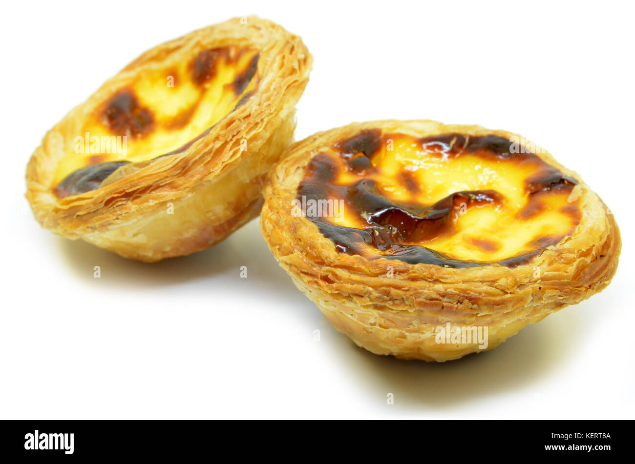 Typisch portugiesische Custard pies Pastel de nata oder Pastellfarben de Belem. Stockfoto