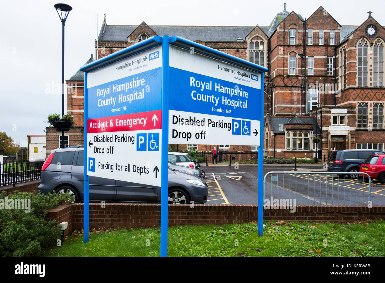 Die Royal Hampshire County Hospital in Winchester ist ein District General Hospital, in dem viel von zentralem Hampshire. Es gehört und wird von der NHS ausführen Stockfoto