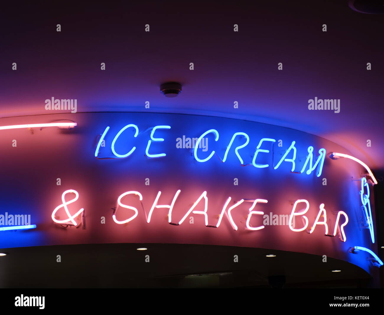 Eis & Shake Bar Leuchtreklame Stockfoto