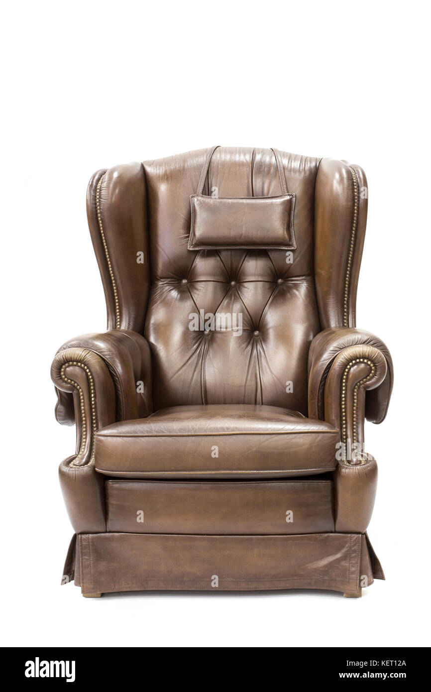 Elegantes braunes Leder club Stuhl auf dem weißen Hintergrund. Stockfoto