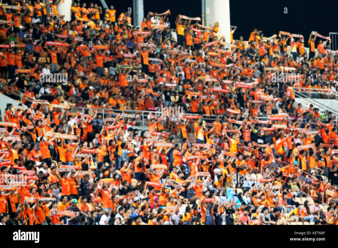 Verschwommen Von Fussballfans In Einem Match Und Zuschauer An Fussball Stadion Stockfotografie Alamy