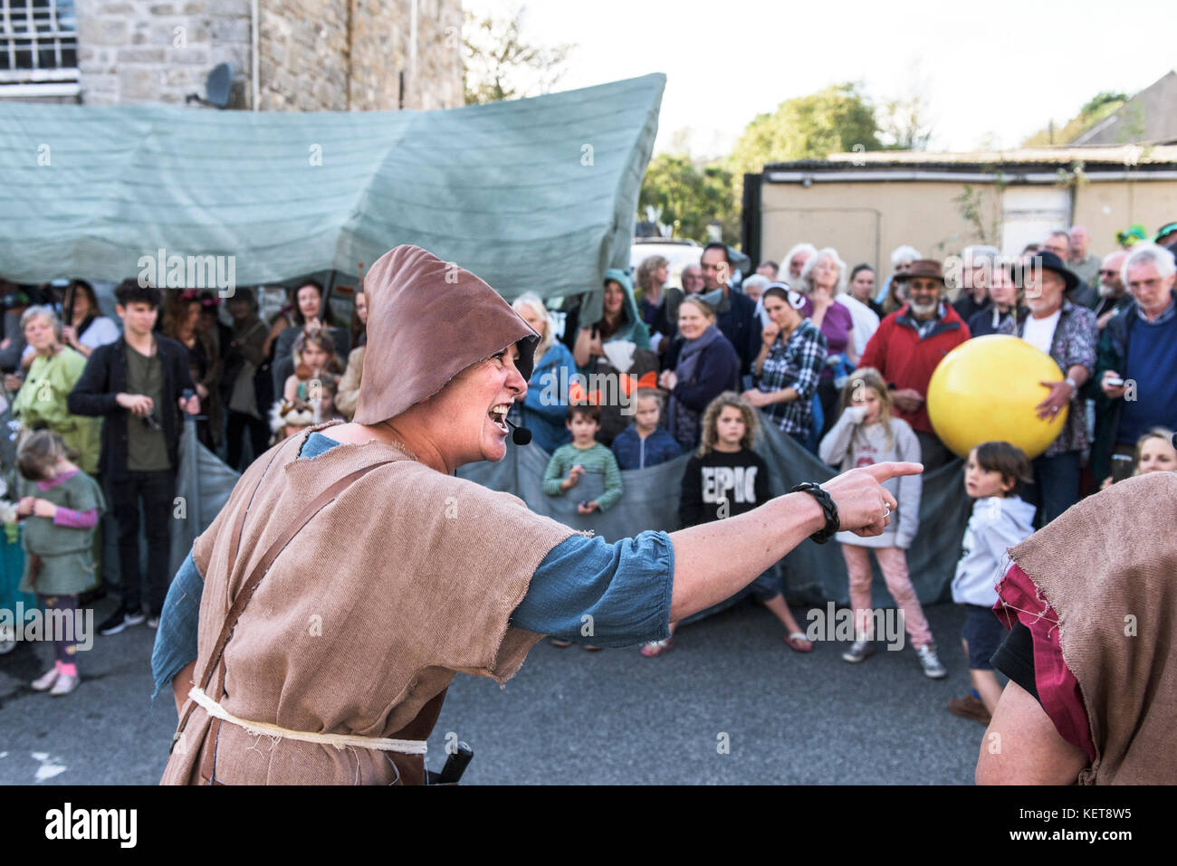 Die Ordinalia - Cornish Mysterienspiele durchgeführt während der penryn Kemeneth zwei Tage Heritage Festival im Penryn Cornwall. Stockfoto