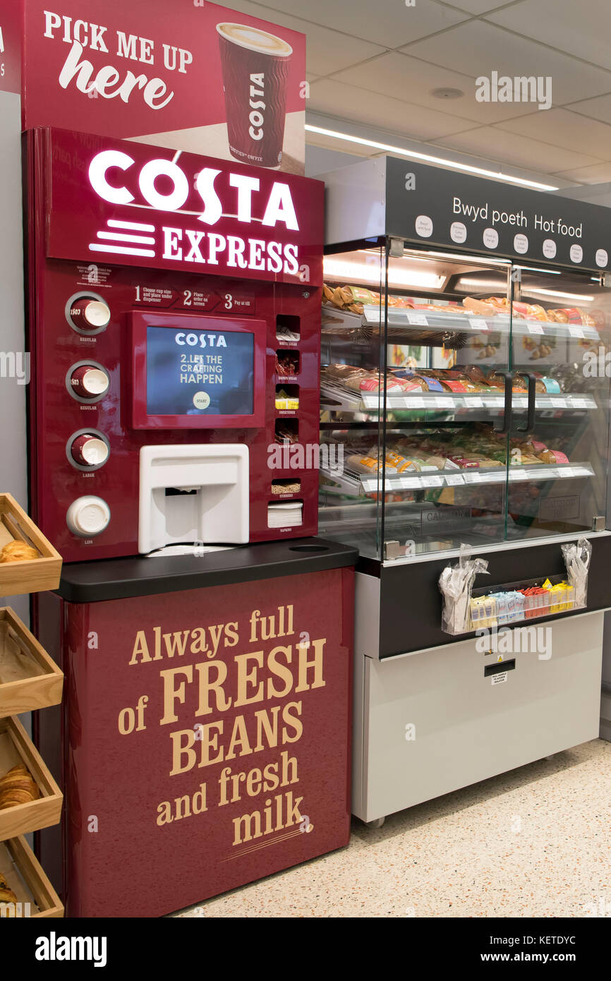 Ein Costa Coffee express Maschine in einem Supermarkt