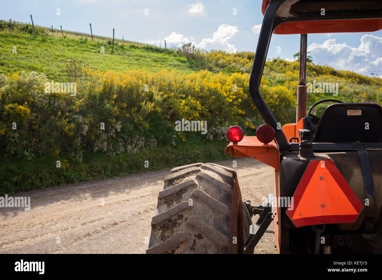 Blick vom Traktor fahren Stockfoto