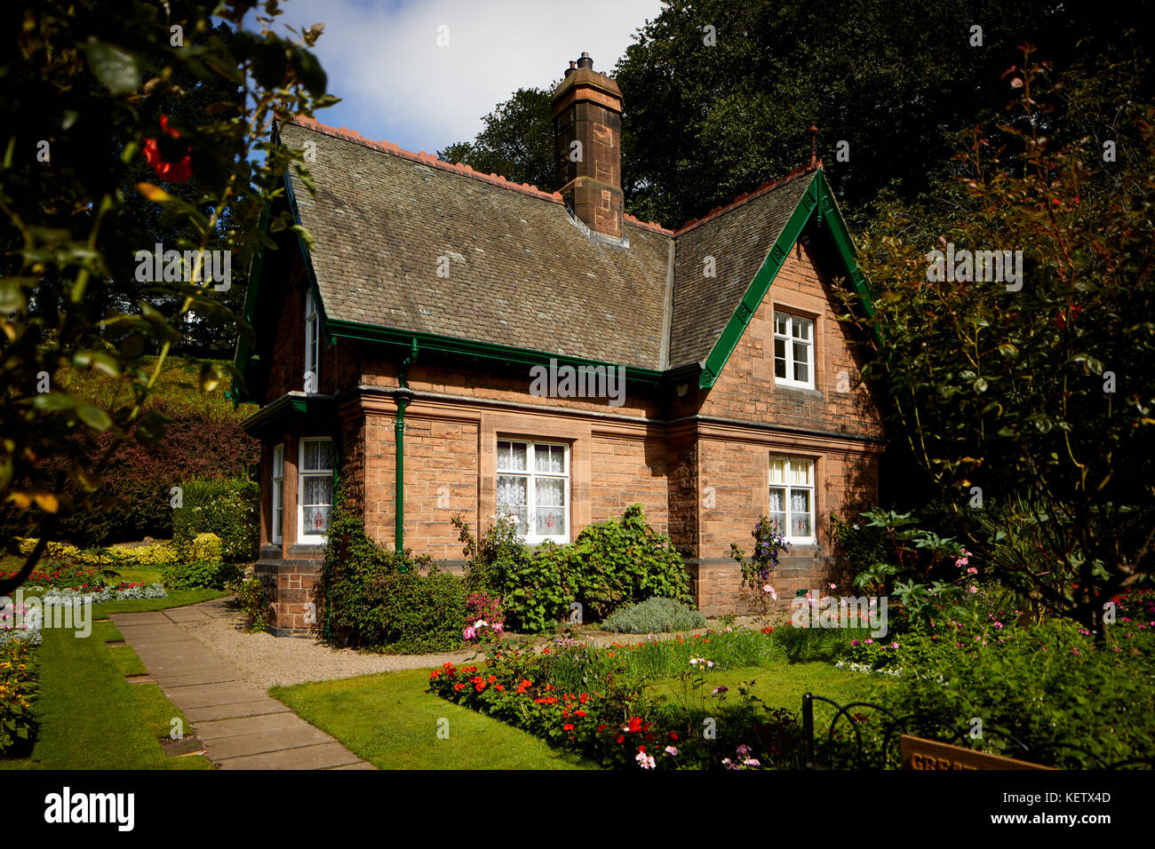 Edinburgh, Schottland, Ferienhaus Princess Street Gardens's Kopf Gärtner und Standort für Teetasse Reisen Stockfoto