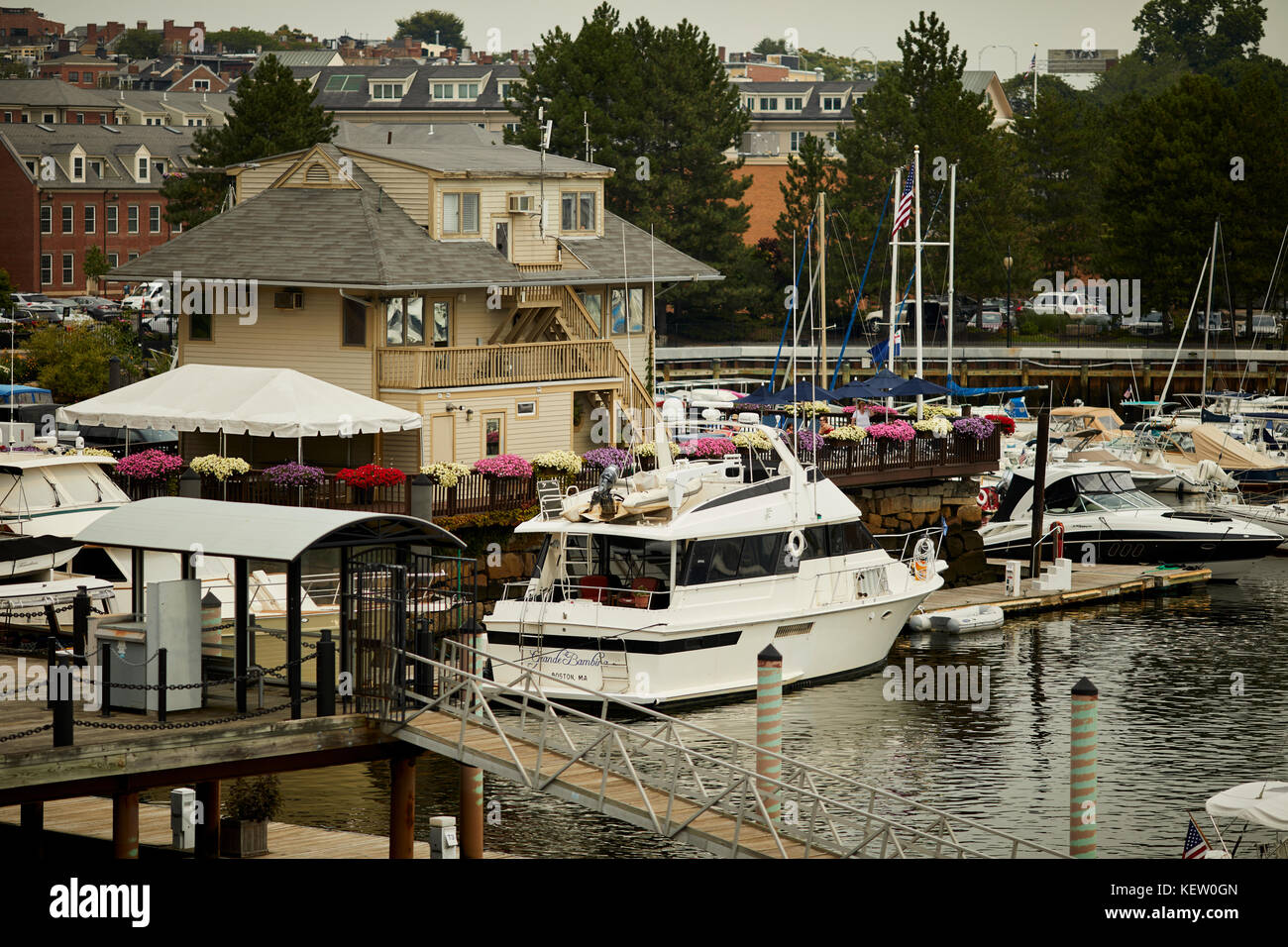 Boston Massachusetts New England Nordamerika USA, Verfassung Marina aus Washington Street Bridge Stockfoto