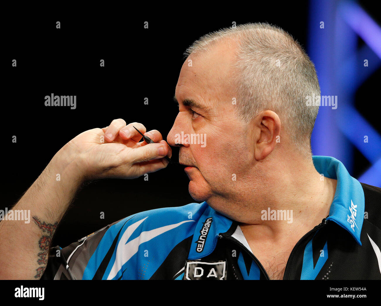 Düsseldorf, Deutschland. Oktober 2017. World Series of Darts, Deutsche Meister am 21. 10. 2017 in der Castello - Arena in Düsseldorf Finale Phil TAYLOR (The Power ) (D ) Foto: Norbert Schmidt, Düsseldorf Quelle: norbert schmidt/Alamy Live News Stockfoto