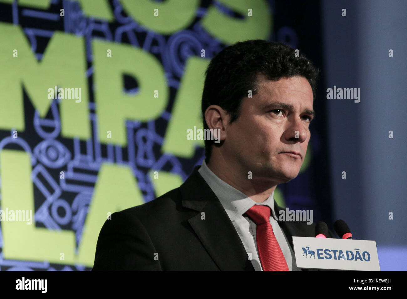 24. Oktober 2017 - SÃƒO PAULO, SP, 24.10.2017- SP ''“ FORUM/ESTADAO/MAOS LIMPAS-POLITICA ''“ Sérgio Moro | juiz Federal da 13Âª Vara Criminal de Curitiba, que centra os casos da OperaçÃ£o Lava Jato Participa do Forum Maos Limpas & Lava Jato promovido pelo jornal Estadao nesta manha de terca 24. Quelle: dÃ¡Rio Oliveira/ZUMA Wire/Alamy Live News Stockfoto