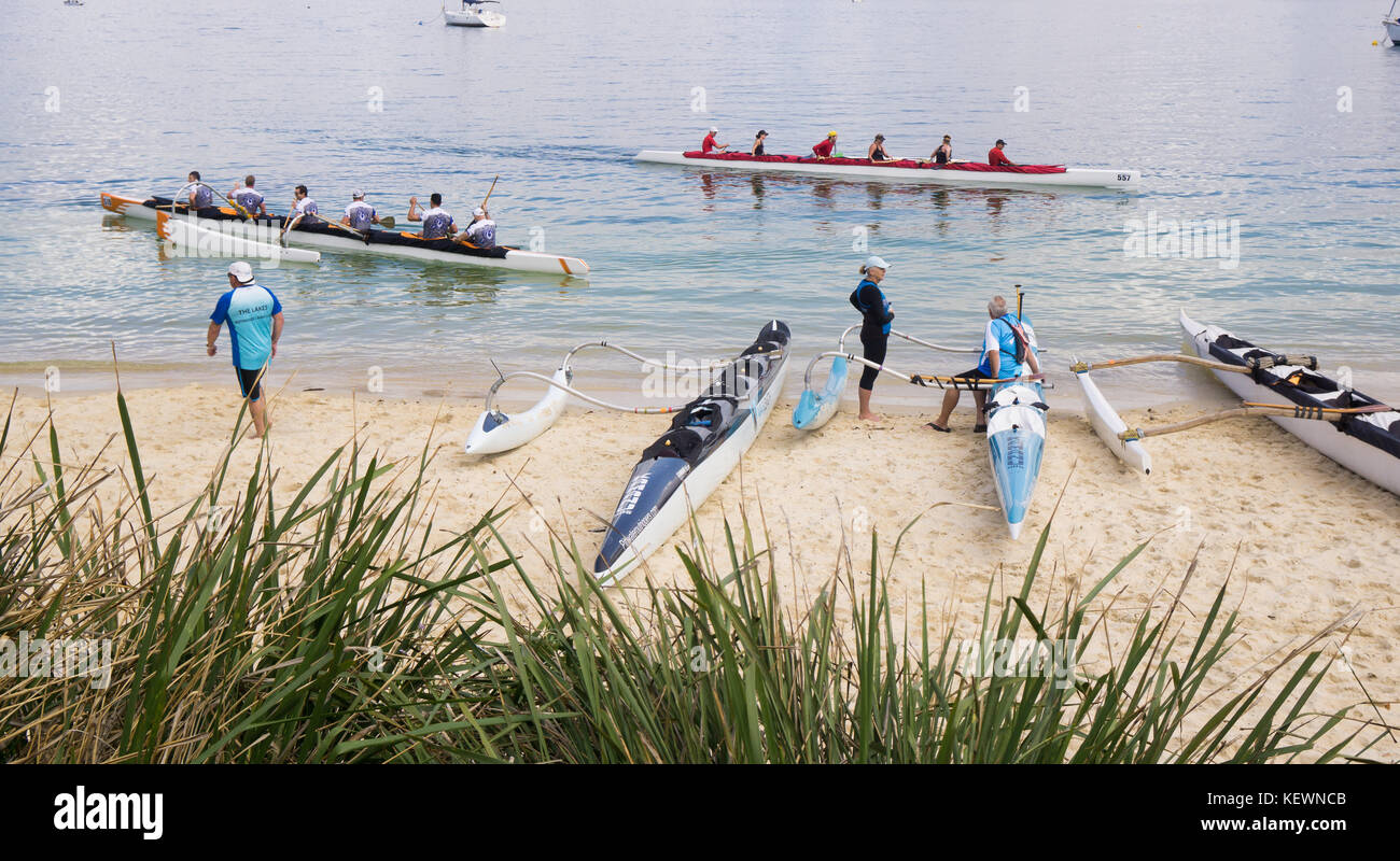Ein Outrigger Kanu Rennen in South Sydney Stockfoto
