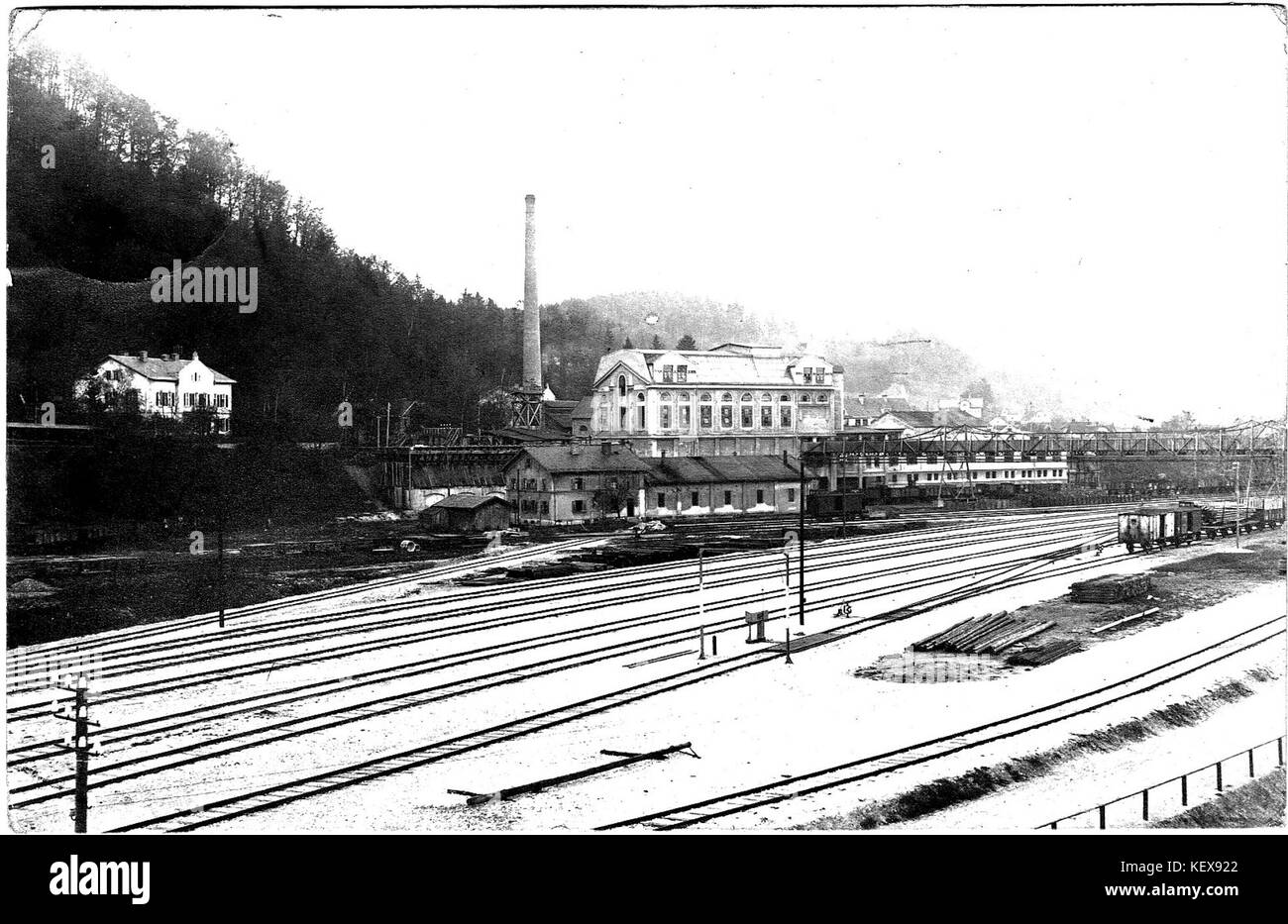 Ein Bild des oberen Stockwerks einer alten Kohlewaschanlage mit industrieller Architektur und Maschinen. Stockfoto