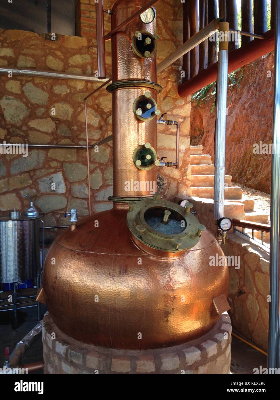 Cachaca: schöne Kupfer pot still für das Destillieren von Cachaca Stockfoto