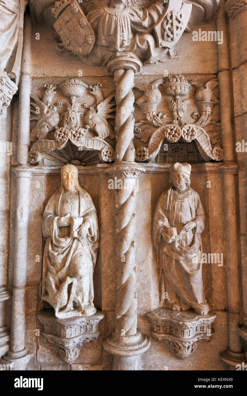 Detail des Portals von Santa Maria de Belém Kirche, Hieronymus-Kloster (Hieronymus-Kloster), einem UNESCO-Weltkulturerbe. Lissabon, Portugal Stockfoto