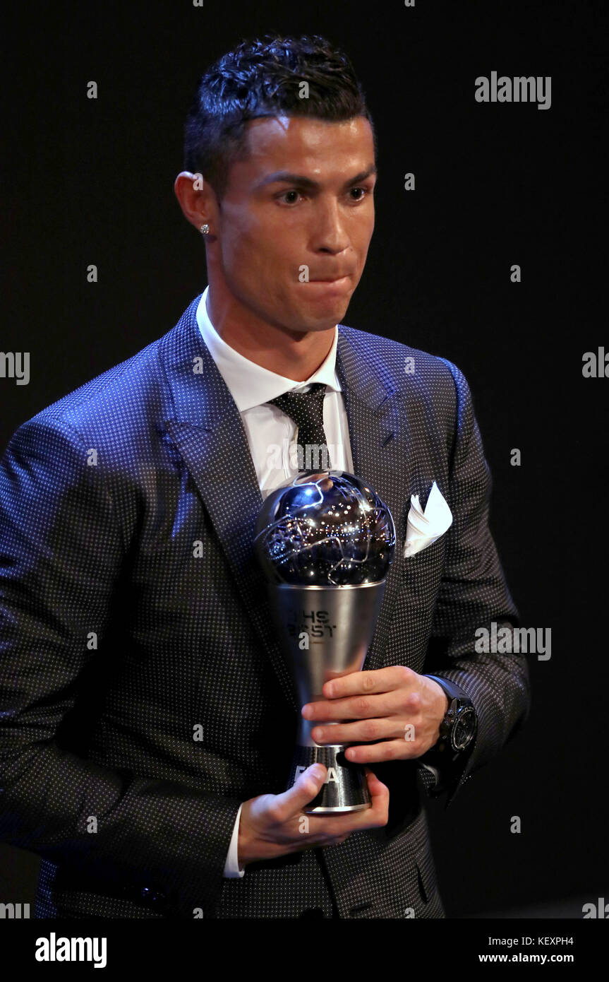 Cristiano Ronaldo erhielt den Preis für den FIFA-Spieler des Jahres bei den besten FIFA Football Awards 2017 im Palladium Theatre, London. Stockfoto