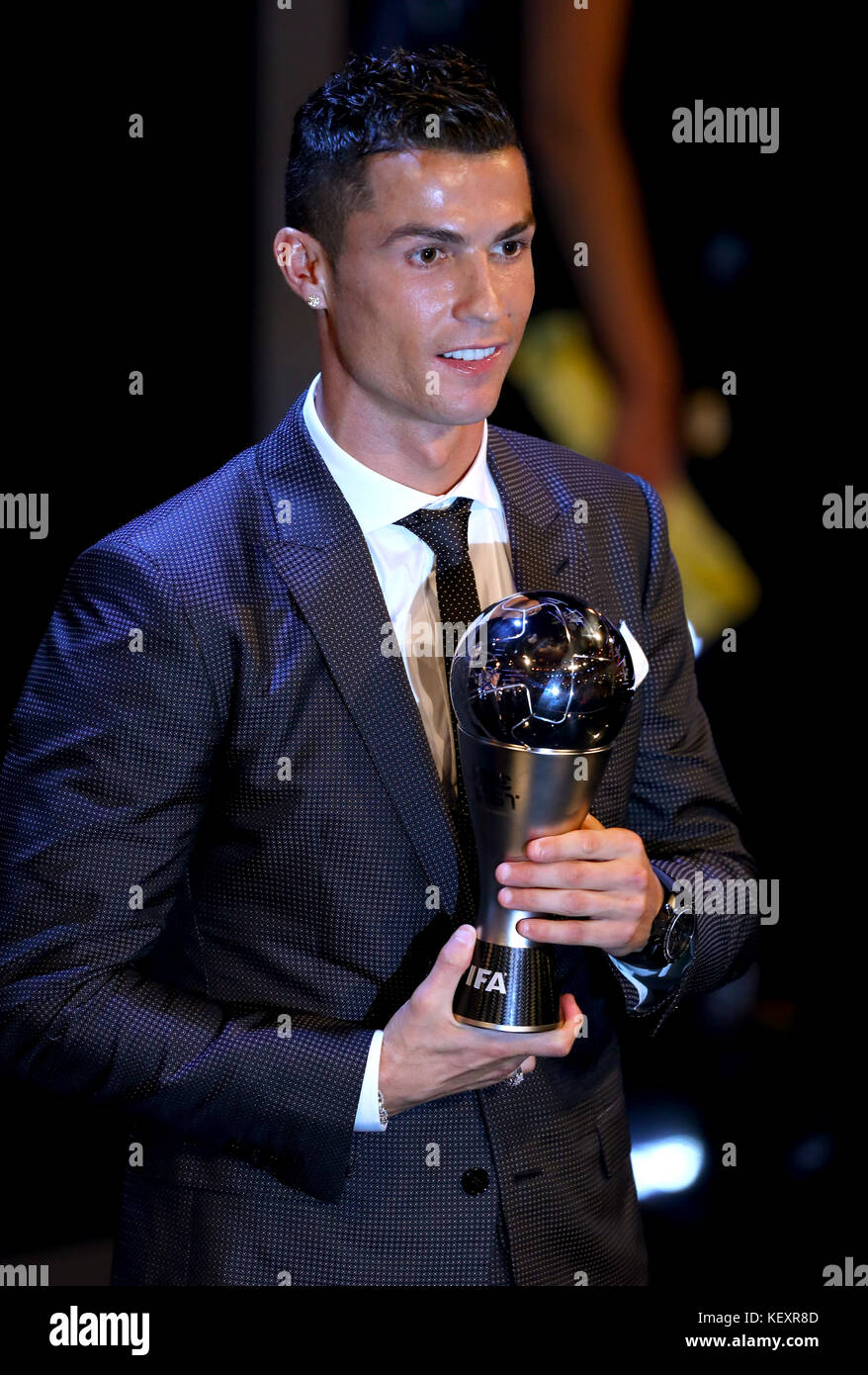 Cristiano Ronaldo erhielt den Preis für den FIFA-Spieler des Jahres bei den besten FIFA Football Awards 2017 im Palladium Theatre, London. Stockfoto