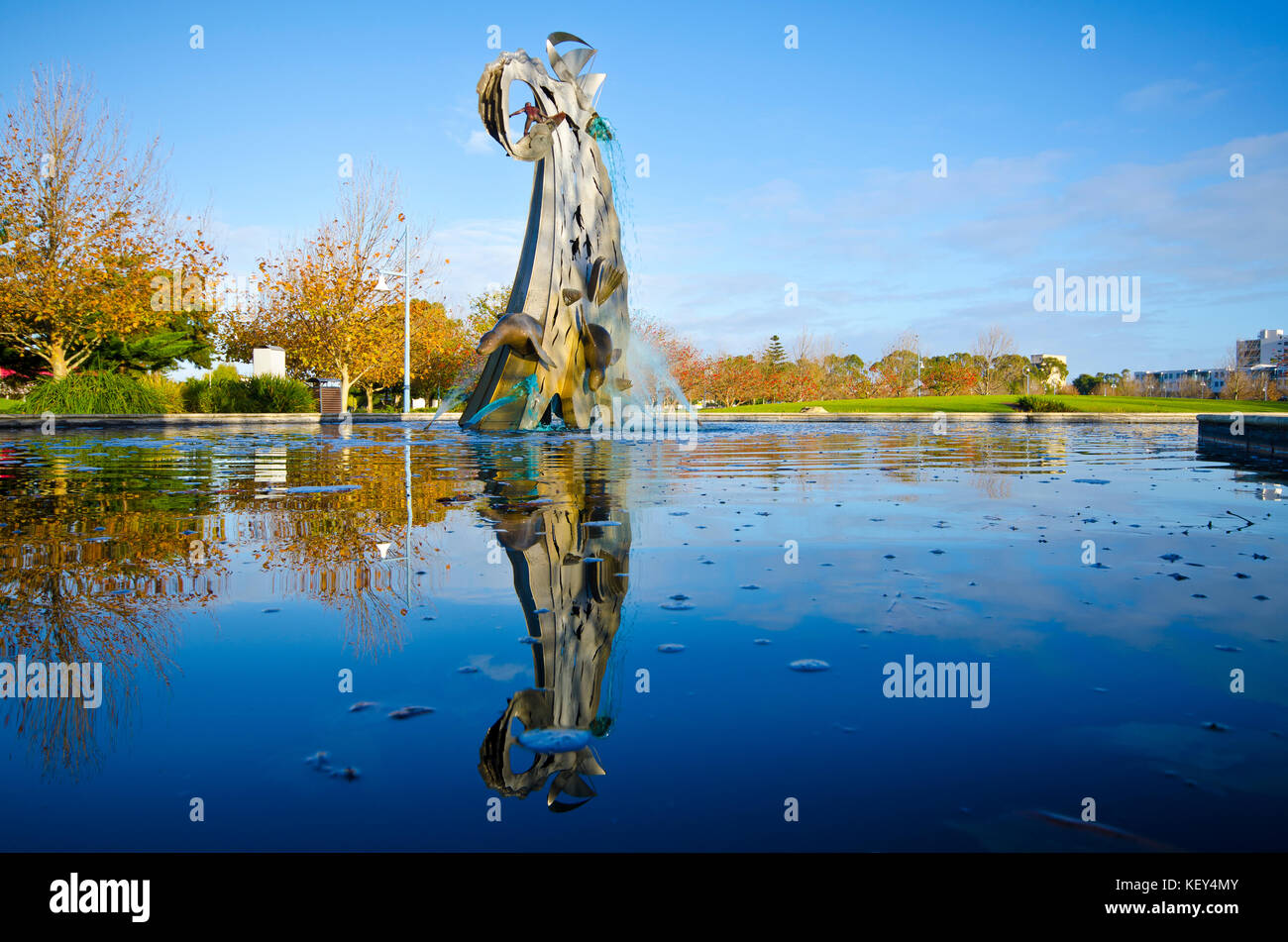Springbrunnen von lokalen Attraktionen und Reflexion Pool der Stadt gemeinsame Rockingham western Australia Stockfoto