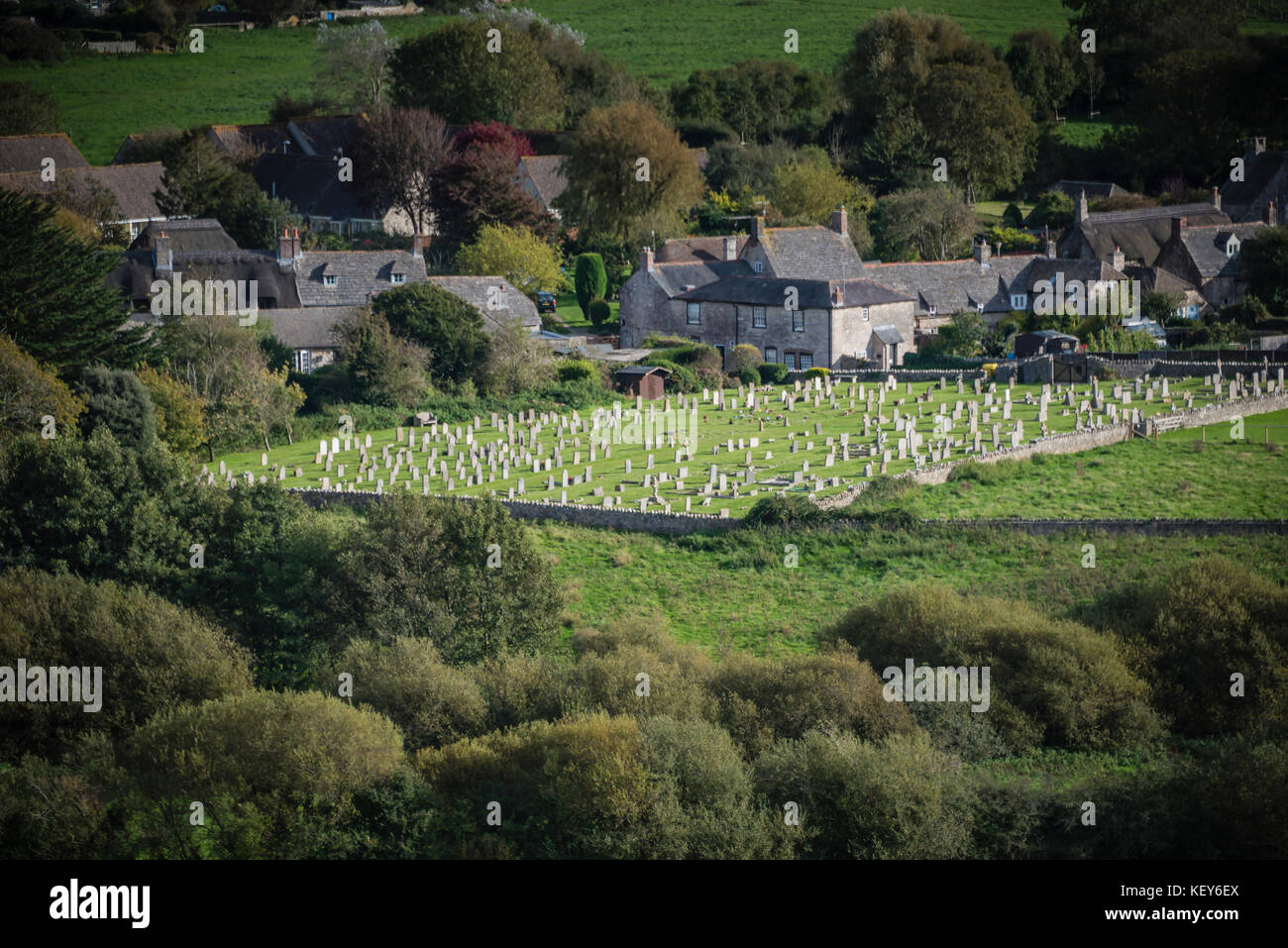 Dorf Friedhof von Corfe Castle, Dorset. Stockfoto