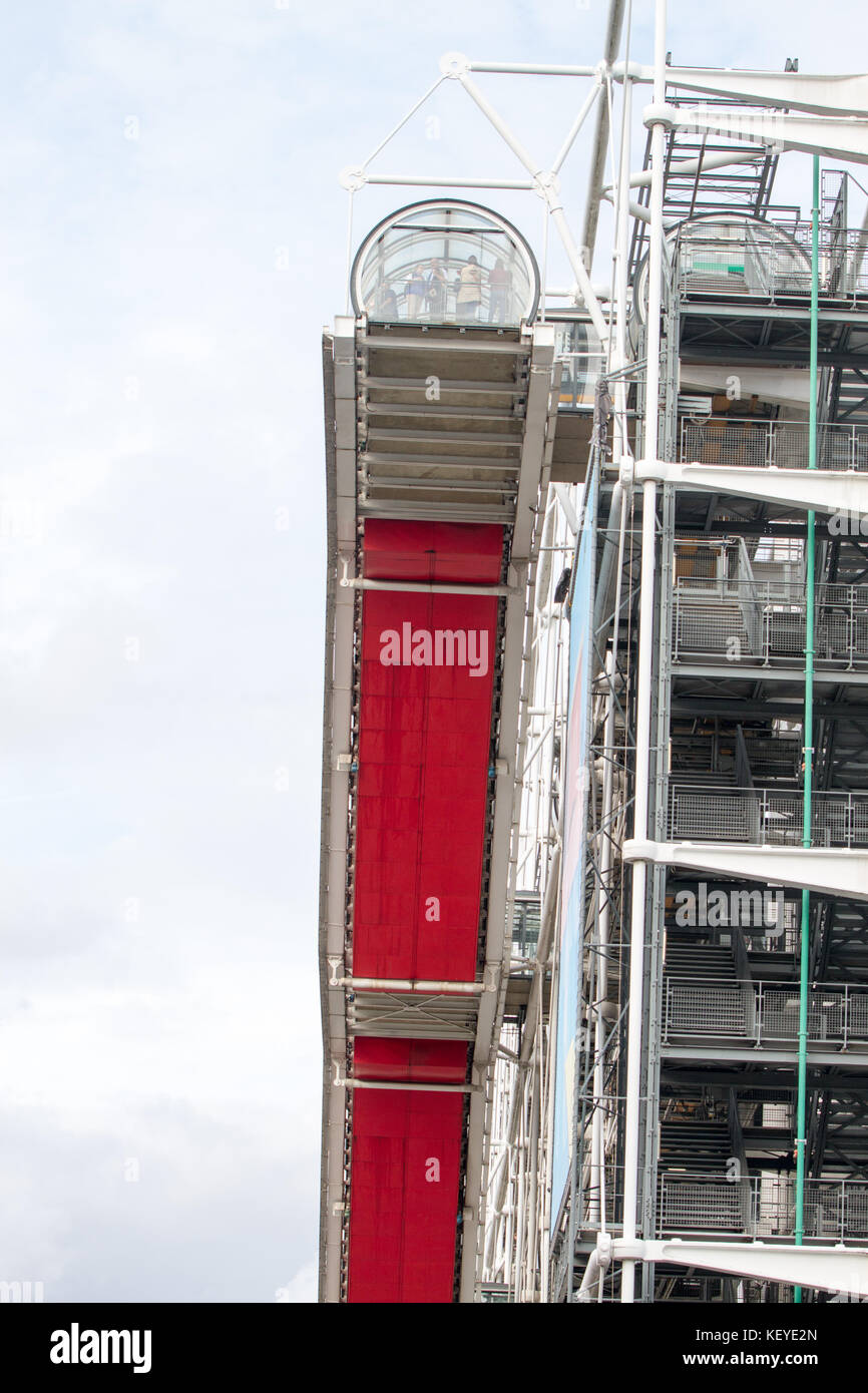 Paris - September 02: Ansicht vor dem Centre Georges Pompidou, das größte Museum für Moderne Kunst in Europa in Paris am 2. September 2017 in Paris, Stockfoto