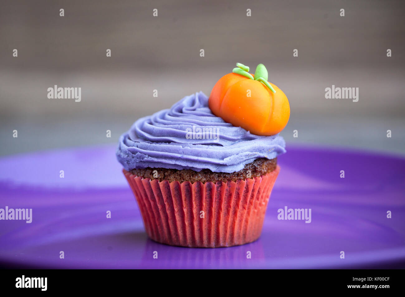 Halloween Kürbis Cupcake Stockfoto