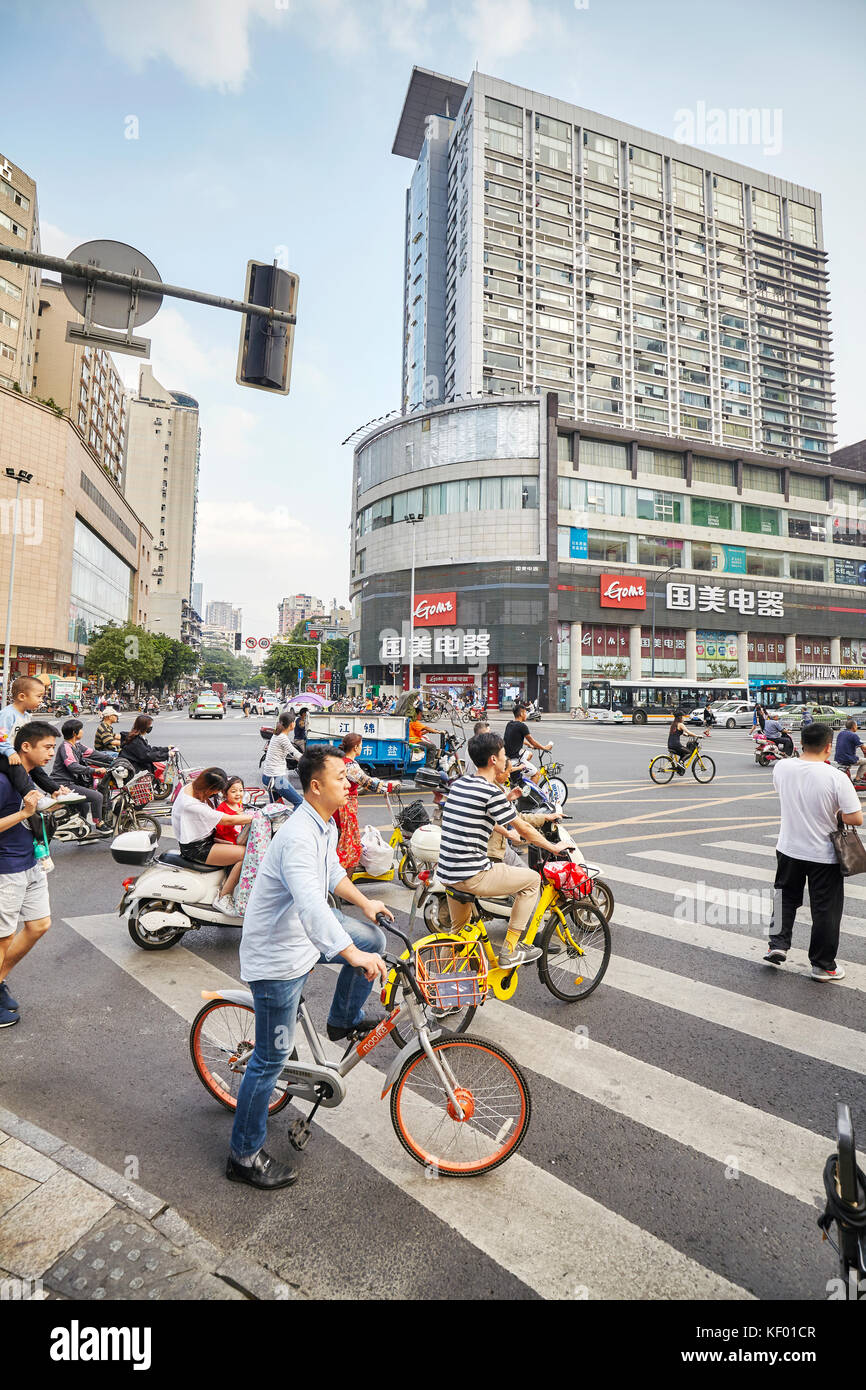 Chengdu, China 29. September 2017 eine belebte Straße in der