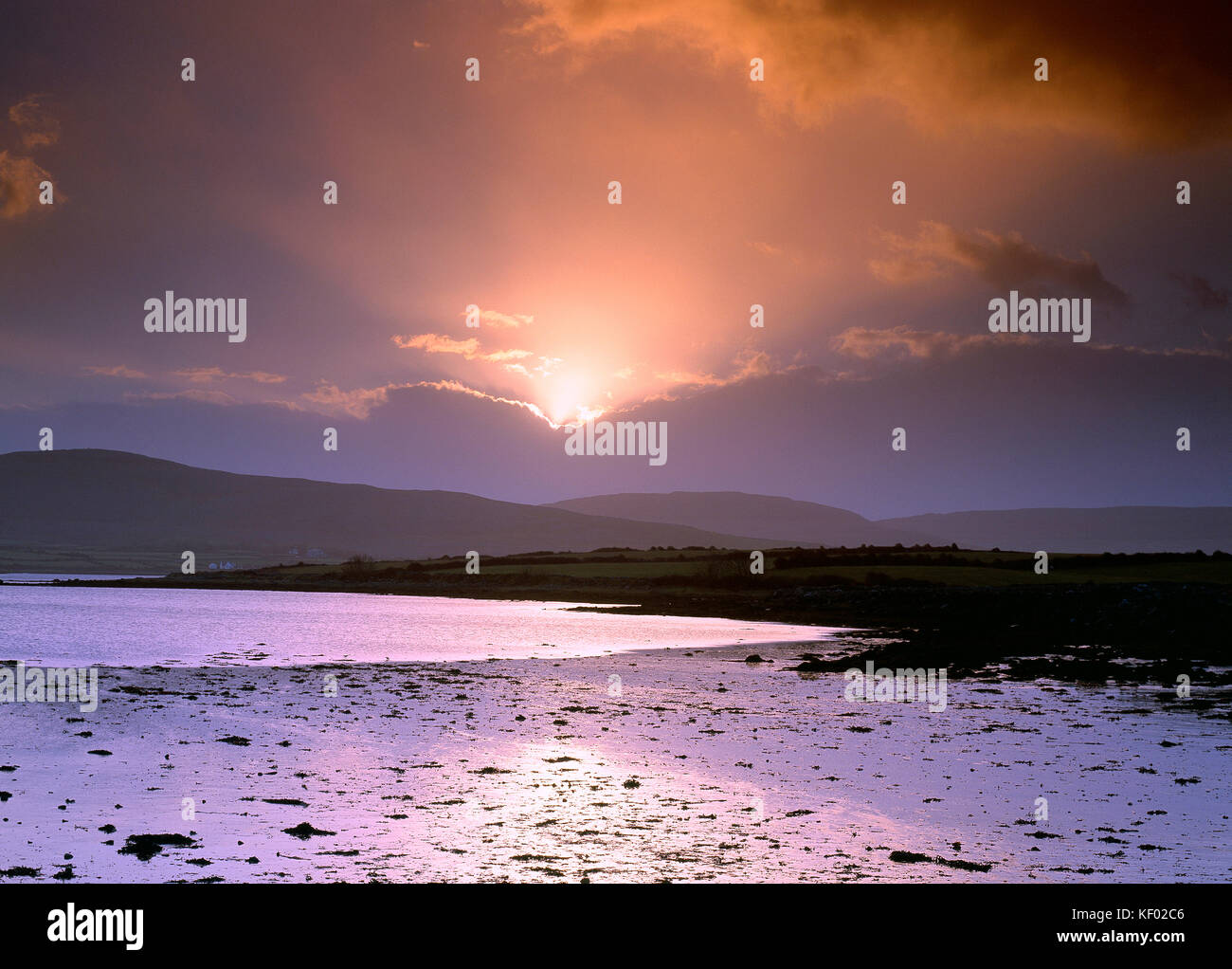 Irland. Westküste bei Sonnenaufgang. Stockfoto
