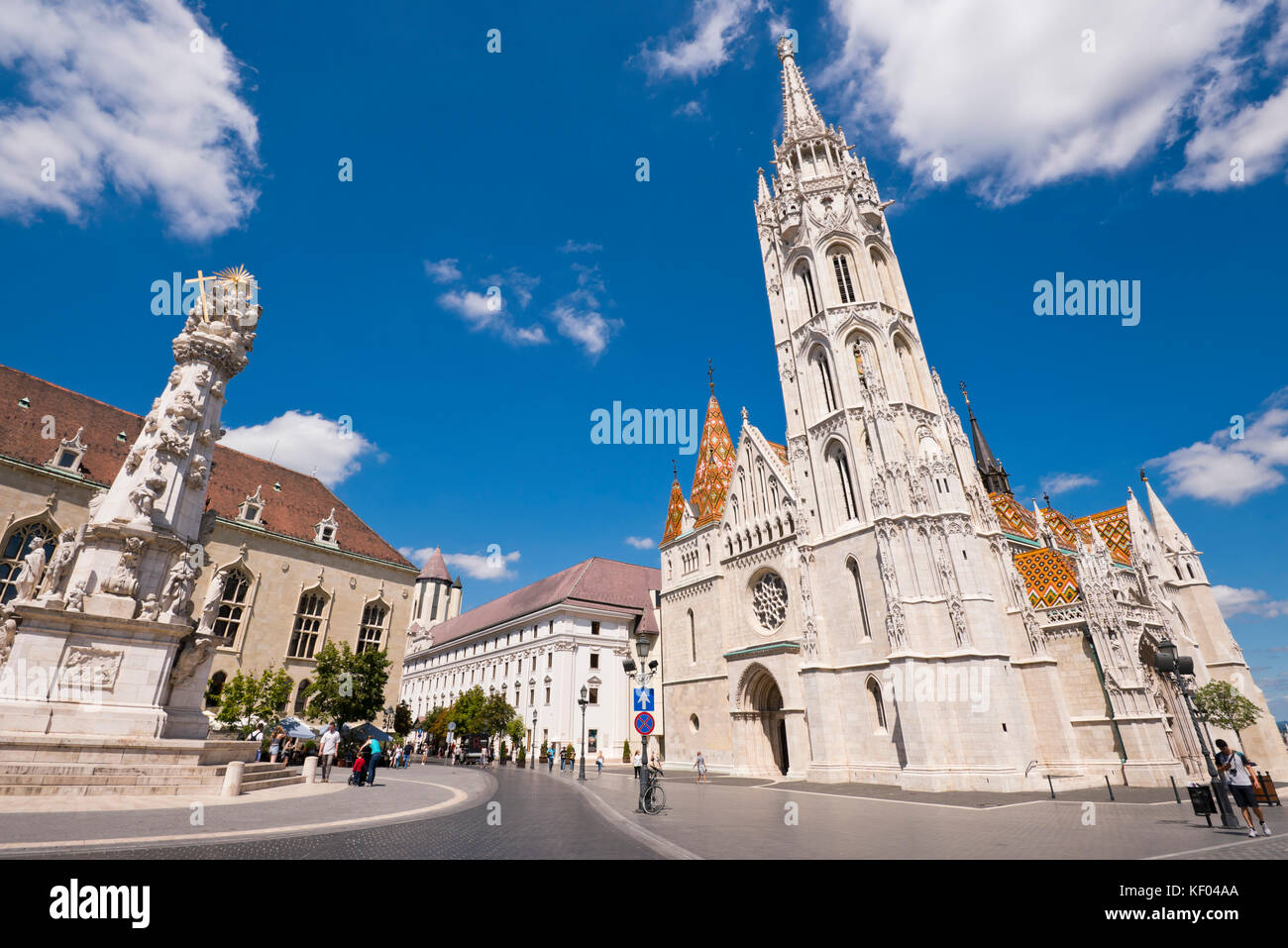 Horizontale Ansicht der Matthiaskirche in Budapest. Stockfoto