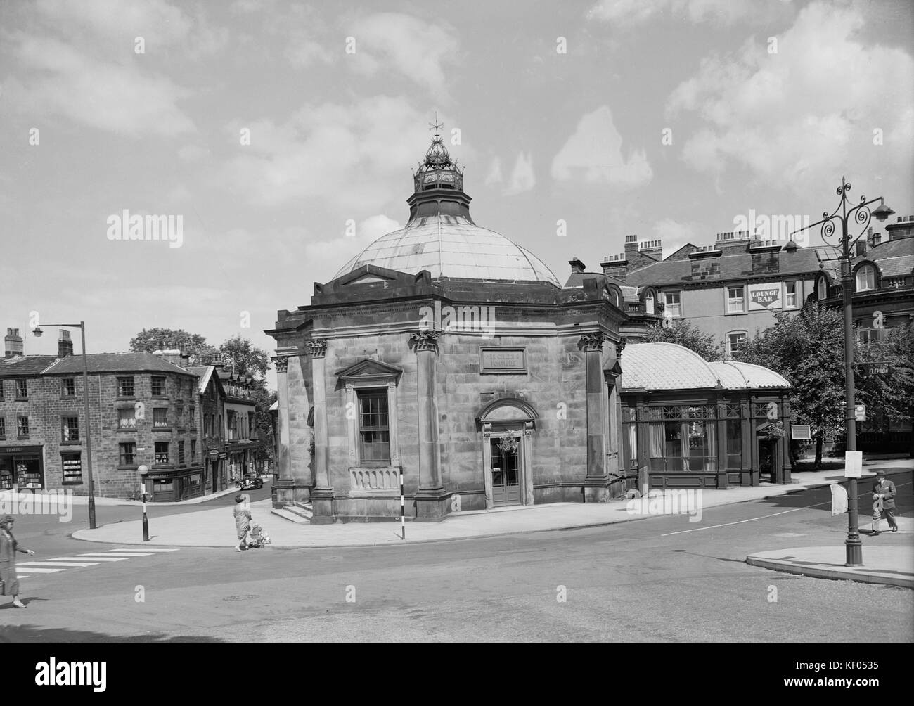 Royal Pump Room Museum, Crown Place, Harrogate, North Yorkshire. Blick vom Tal Gärten. Von Herbert Felton 1960 fotografiert. Stockfoto