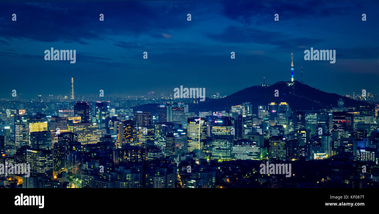 In der Nacht die Skyline von Seoul, Südkorea. Stockfoto