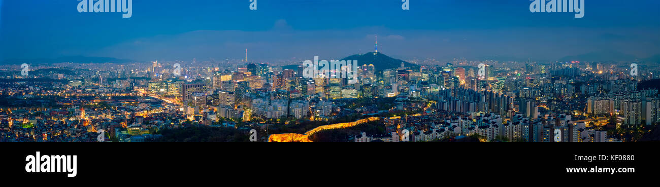 In der Nacht die Skyline von Seoul, Südkorea. Stockfoto
