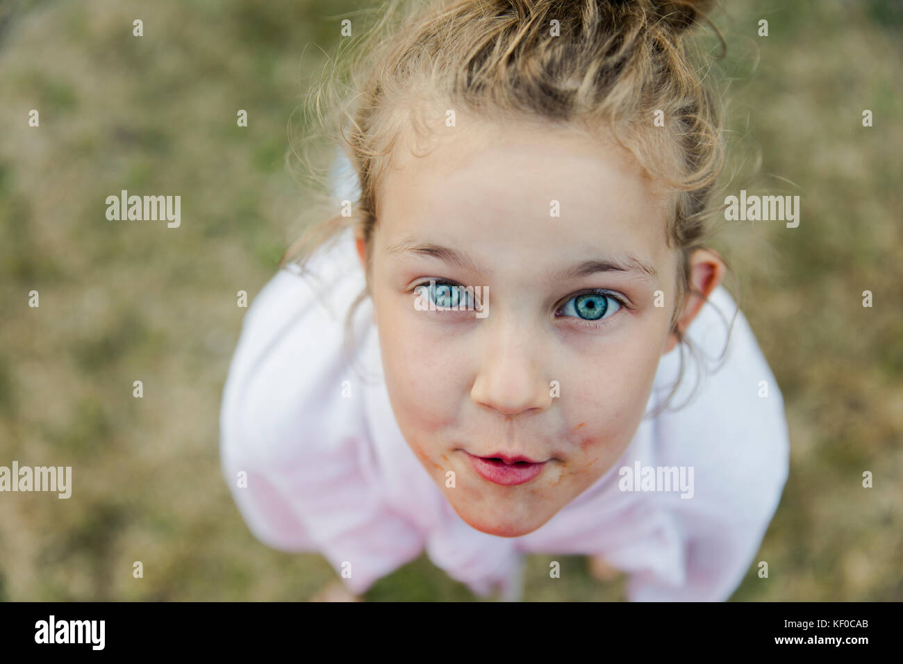 Close-up Portrait von Mädchen mit verschmierter Mund Stockfoto