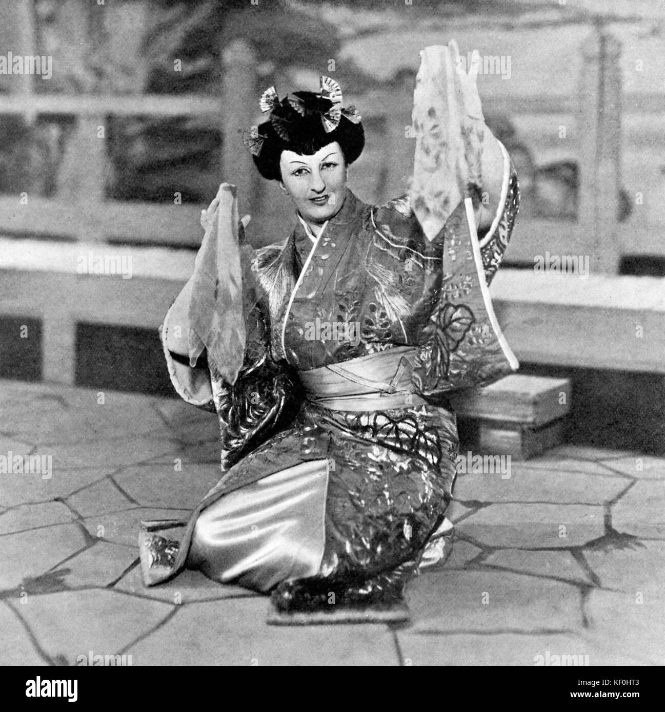 Puccinis "Madame Butterfly" von Joan Cross in Sadler's Wells, London, 1937 gespielt. JC, 7. September 1900-12. Dezember 1993. Stockfoto