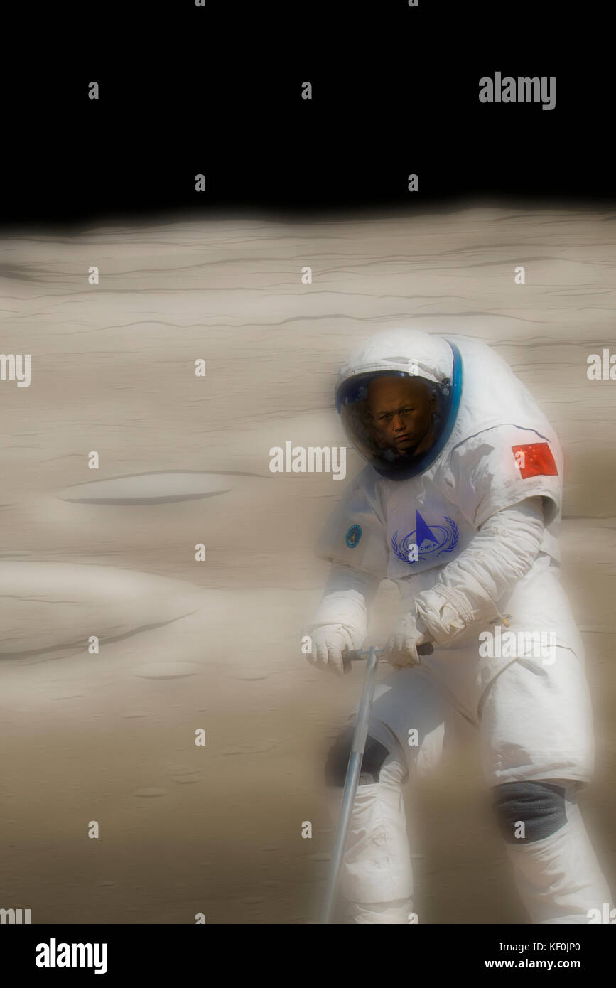 Chinesischen Astronauten auf dem Mond. Stockfoto