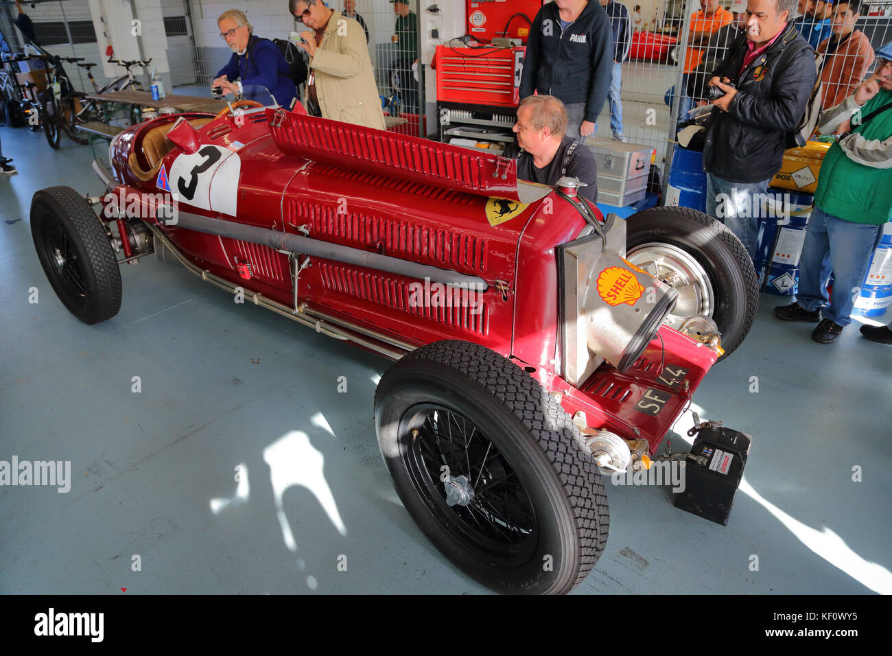 Ein Alfa Romeo P3 Tipo B Classic Grand Prix Auto auf der Estoril Rennstrecke in Portugal im Jahr 2017 Stockfoto