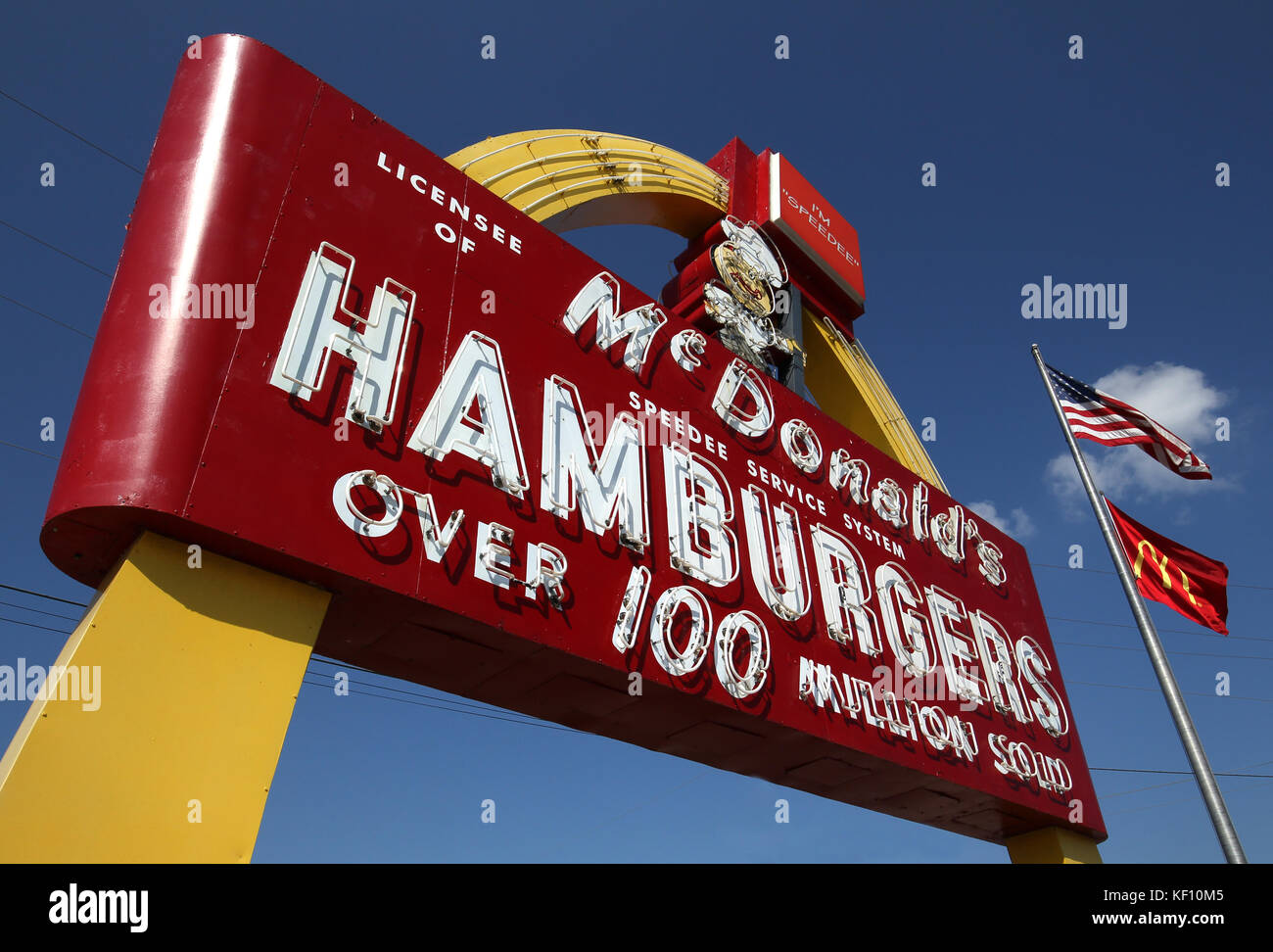 Oldtimer und historische McDonald's Zeichen 1959 in Green Bay, Wisconsin. Die erste McDonald's in Green Bay, Wisconsin, USA. Stockfoto