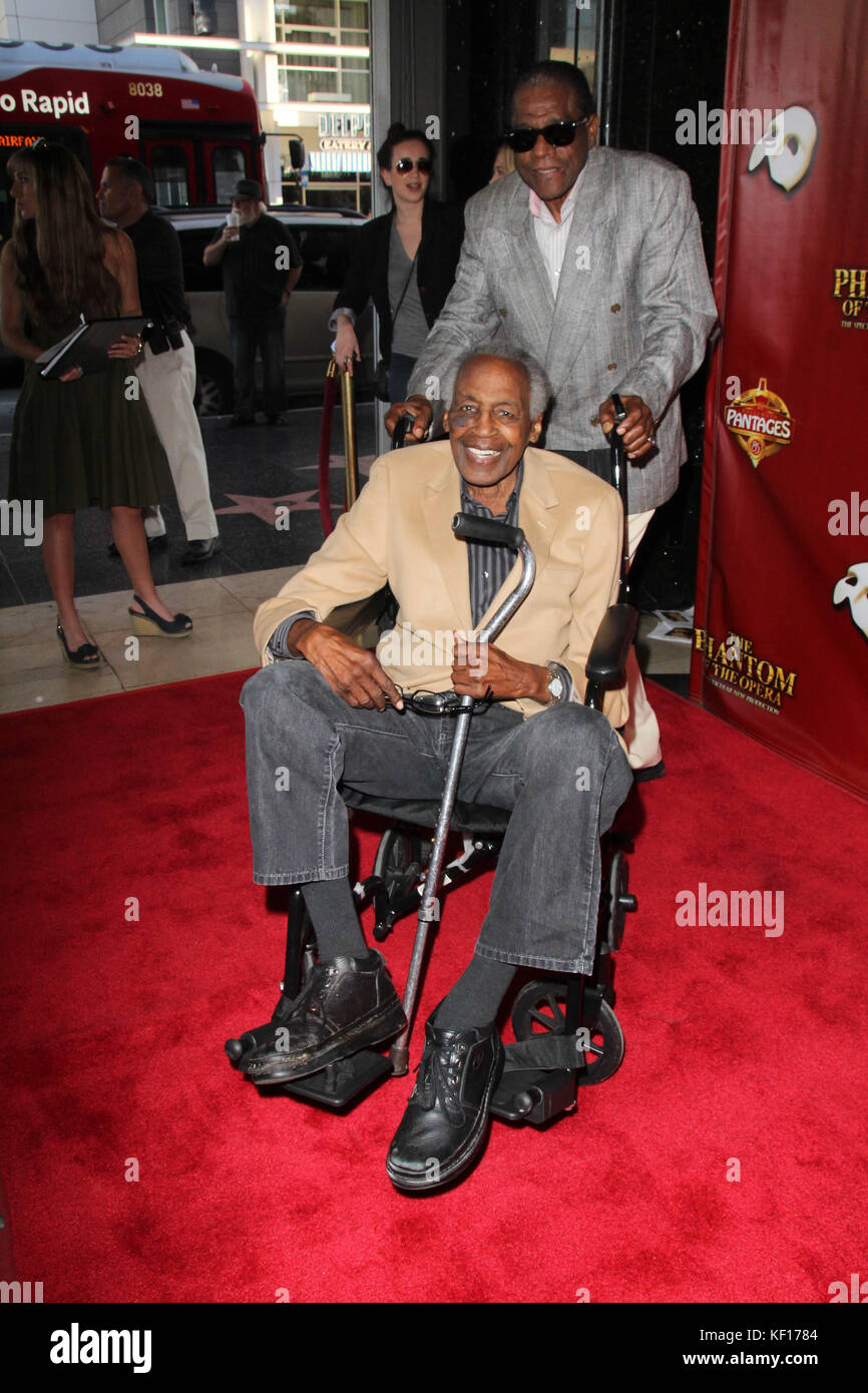 ***DATEIFOTO*** Robert Guillaume am Phantom Der Oper Los Angeles Premiere am Pantages in Hollywood, Kalifornien am 17. Juni 2015. Kredit: David Edwards/MediaPunch Stockfoto