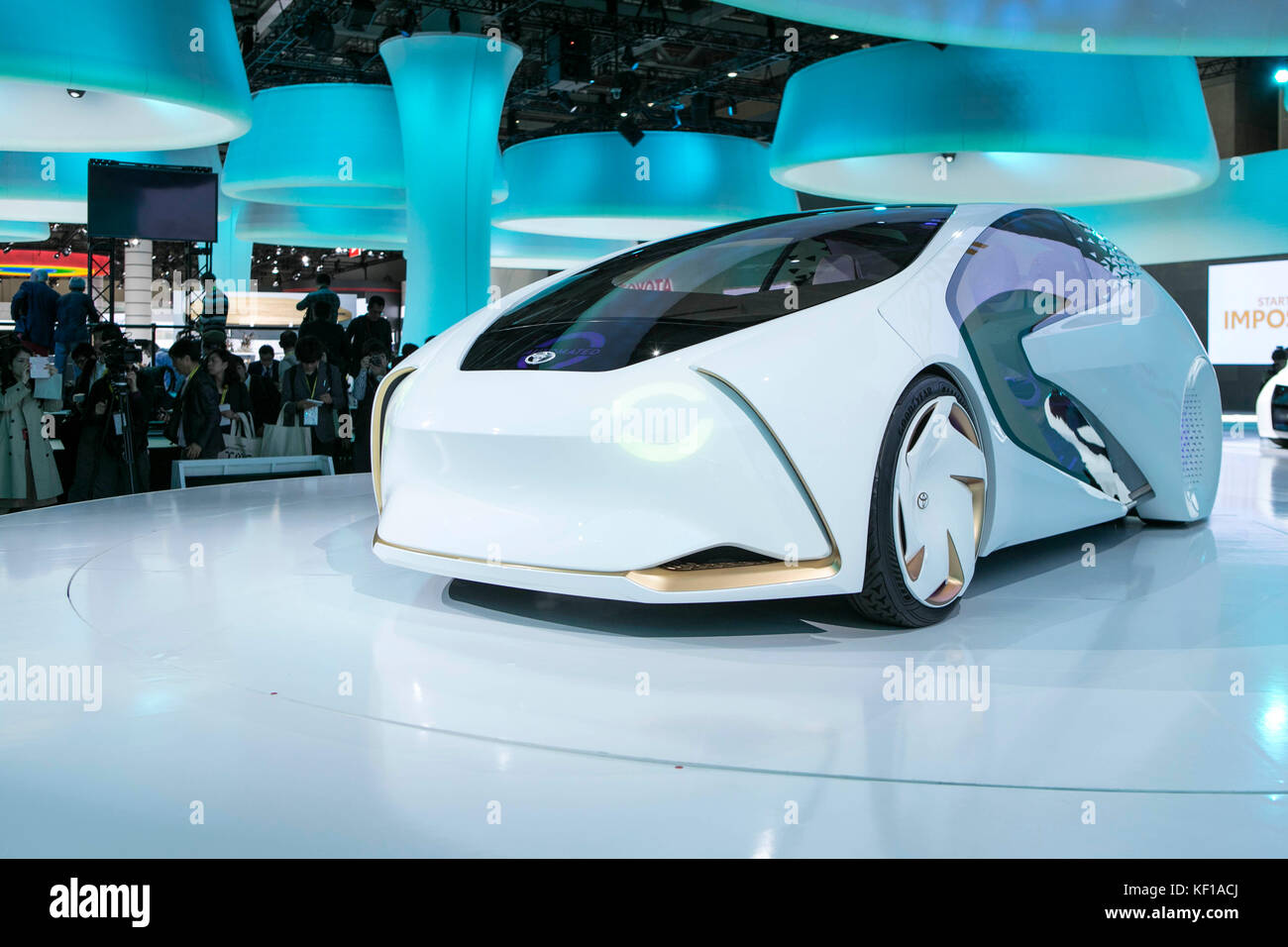 Tokio, Japan. 25 Okt, 2017 Toyota präsentiert sein neues Concept Car, das erstmals auf der 45. Tokyo Motor Show: yuichiro Tashiro/alamy leben Nachrichten Stockfoto