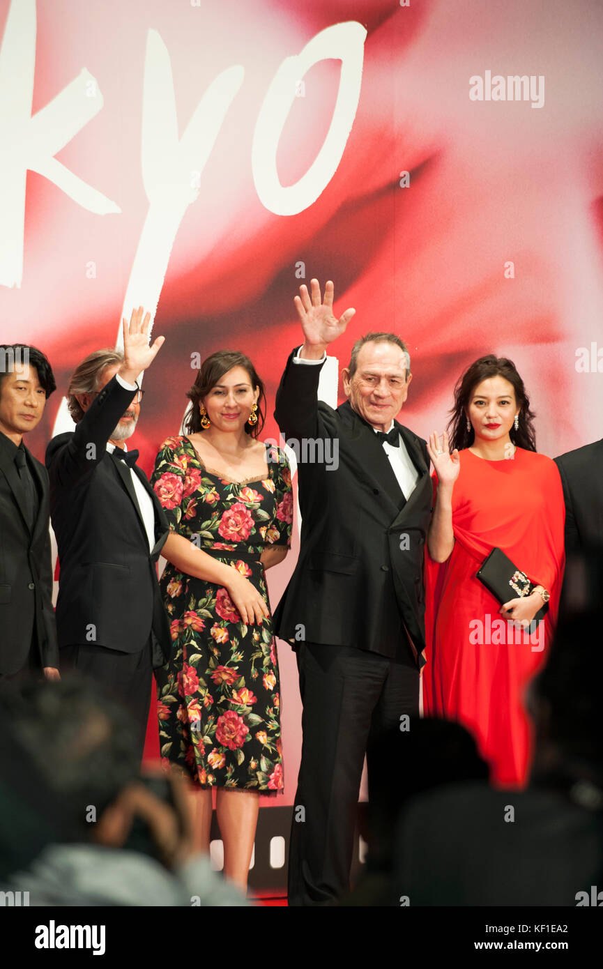 Tokio, Japan. 25 Okt, 2017. Regisseur Martin Provost, Schauspieler und Regisseur Tommy Lee Jones zusammen mit seiner Tochter Victoria Jones und Schauspielerin Zhao Wei, roten Teppich des 30. Tokyo International Film Festival als Mitglieder der Internationalen Jury At Roppongi Hills in Tokio am 25.10.2017. Credit: Hiroko Tanaka/Alamy leben Nachrichten Stockfoto