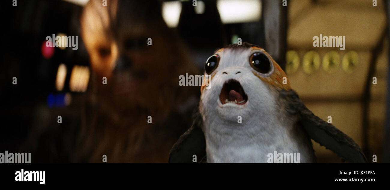 Star Wars: Der letzte Jedi (auch als "Star Wars: Episode VIII - Der letzte Jedi ist eine bevorstehende Amerikanische epische Space Opera Film geschrieben und von Rian Johnson Regie bekannt. Es ist der zweite Film der Star Wars Trilogie Fortsetzung. Dieses Foto ist nur für den redaktionellen Gebrauch bestimmt und unterliegen dem Copyright der Film Company und/oder der Fotograf durch den Film oder die Produktion Firma zugewiesen und kann nur reproduziert durch Veröffentlichungen im Zusammenhang mit der Förderung der oben genannten Film. Eine obligatorische Gutschrift auf dem Film Firma ist erforderlich. Der Fotograf sollte auch angerechnet werden, wenn bekannt. Stockfoto