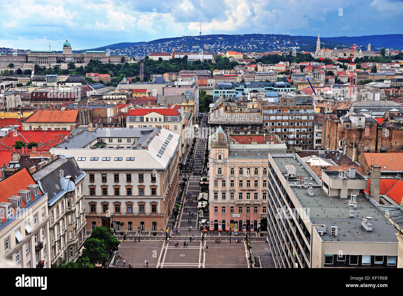 Budapest, Ungarn - 11. Juni: Ansicht von oben in das Stadtzentrum von Budapest, Ungarn, am 11. Juni 2016. Stockfoto