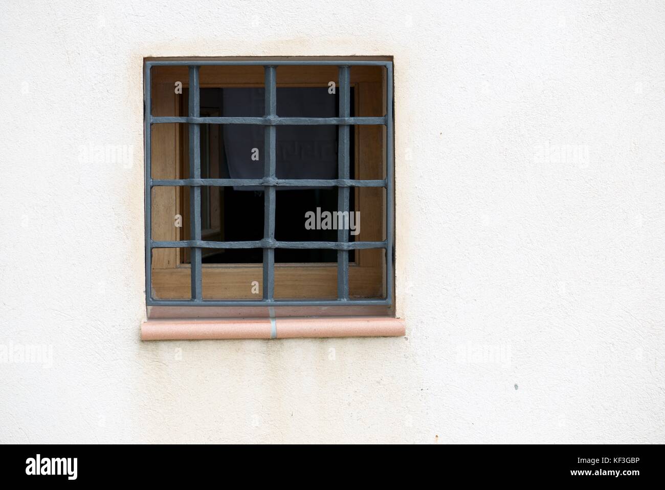 Geschlossene Fenster in Cuenca, Castilla la Mancha, Spanien. Stockfoto