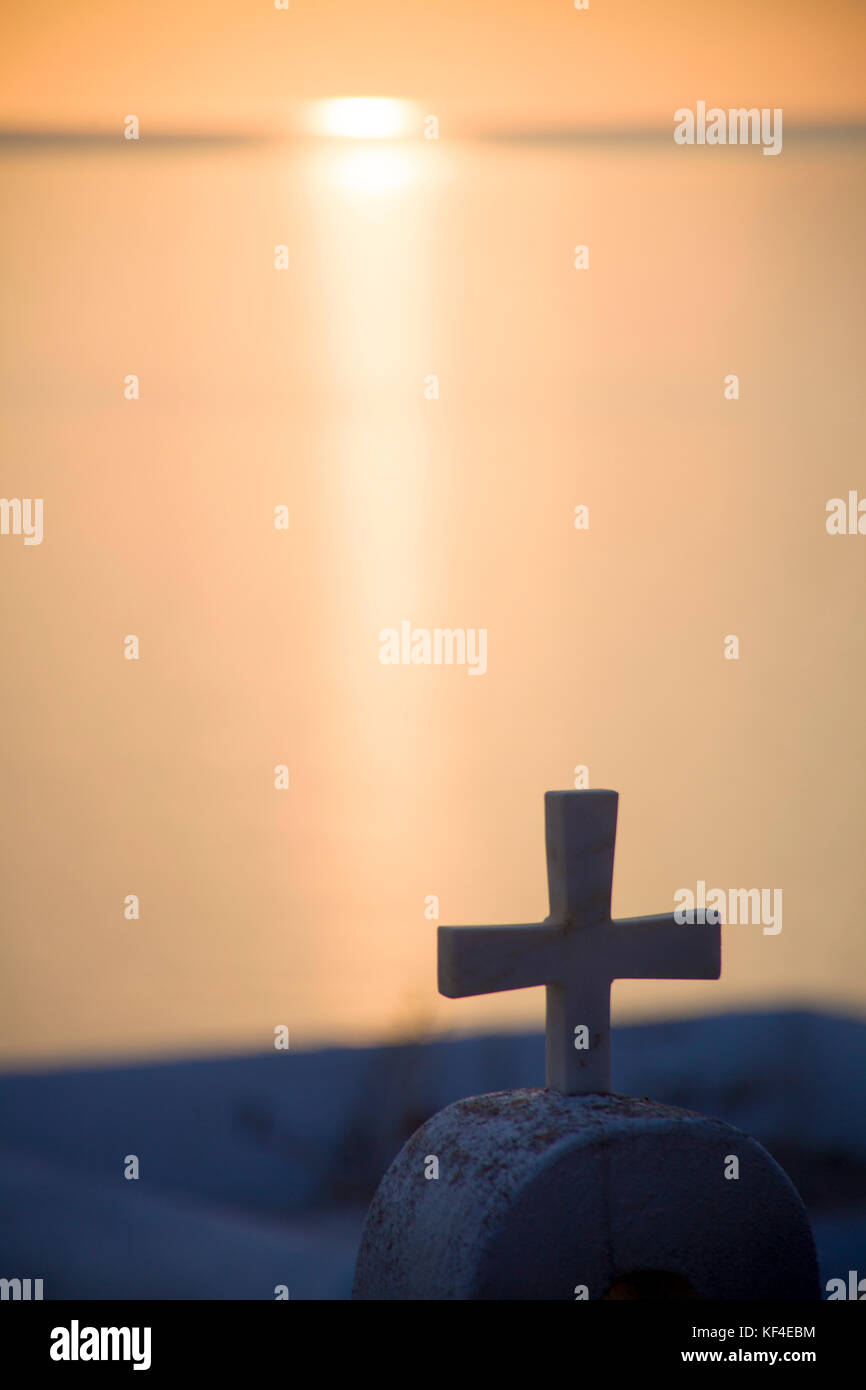 Sonnenuntergang, Blick auf das ägäische Meer und Mykonos, Kykladen, Ägäis, Griechenland Stockfoto